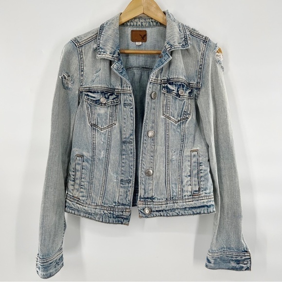 American Eagle Outfitters Light Wash Distressed Jean Jacket - Picture 1 of 5